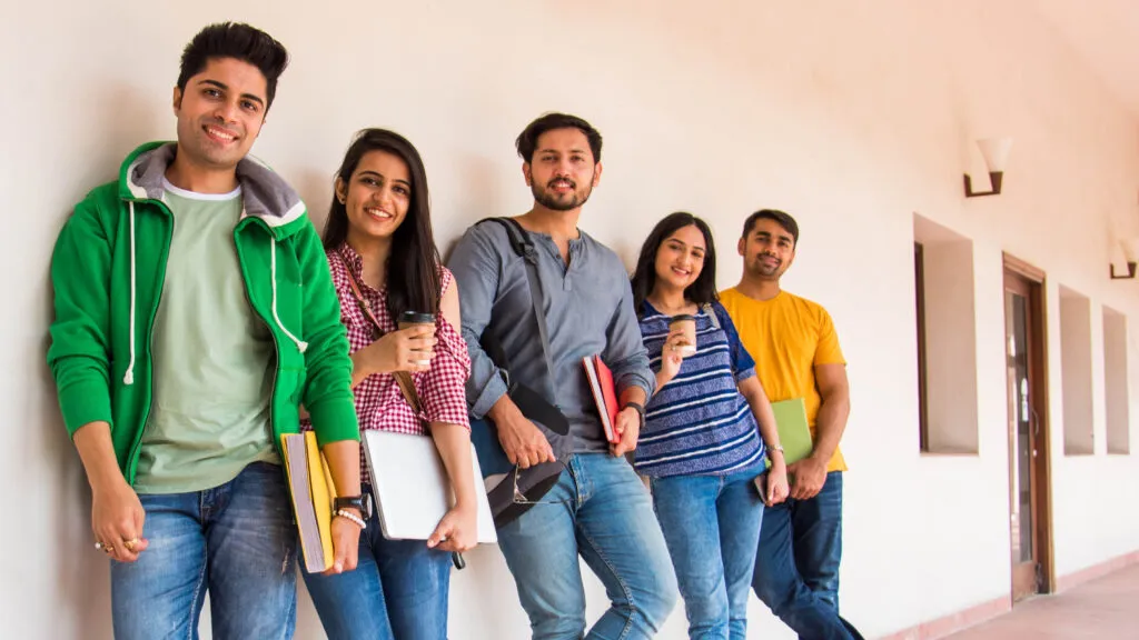 Choose the Right College Admission Guidance Program in Delhi